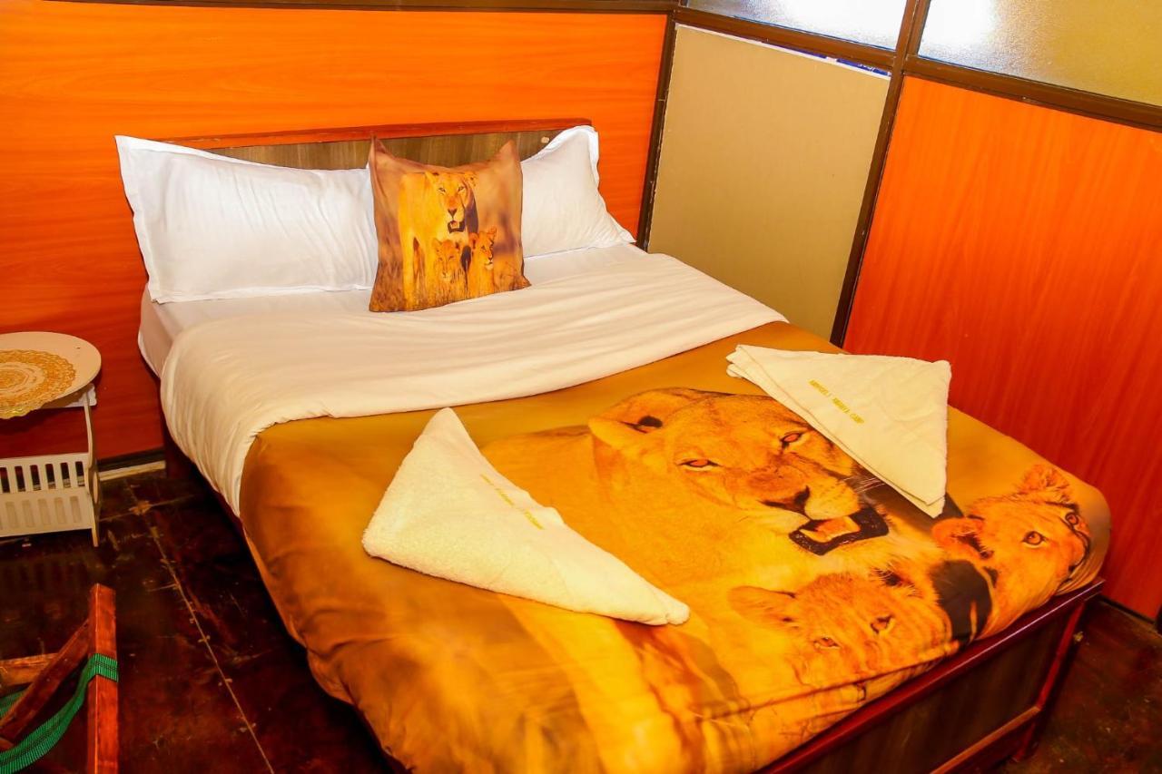 Little Amanya Camp Hotel อัมโบเซลี ภายนอก รูปภาพ