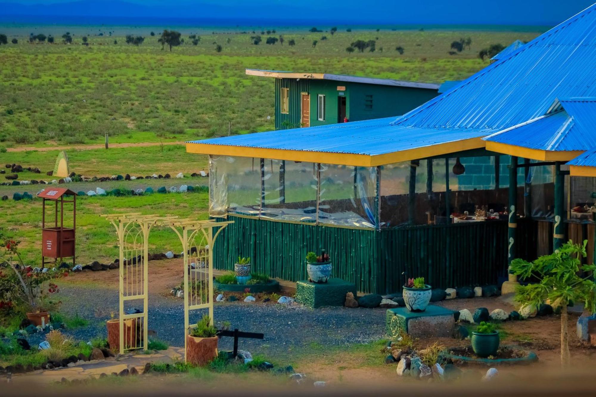 Little Amanya Camp Hotel อัมโบเซลี ภายนอก รูปภาพ